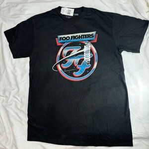 Foo fighters graphic t shirt.